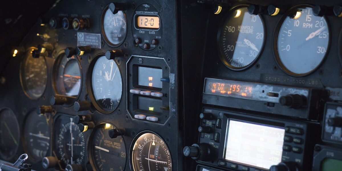 What to Do in the First 30 Seconds of an Engine Failure